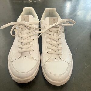 ON Cloud Men’s sneakers. On Running.